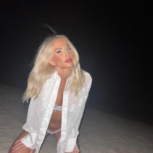 Chloebulllet mym
