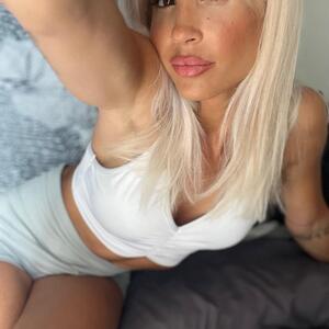 Chloebulllet mym