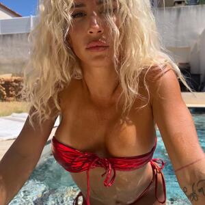 Chloebulllet mym
