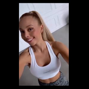 Clara_blondy mym