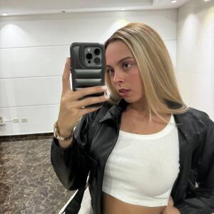 Clara_blondy mym