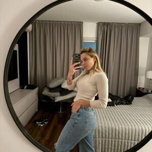 Clara_blondy mym