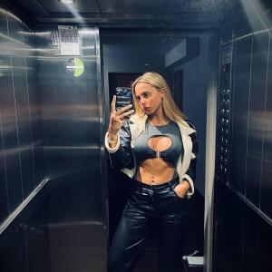 Clara_blondy mym
