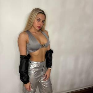 Clara_blondy mym