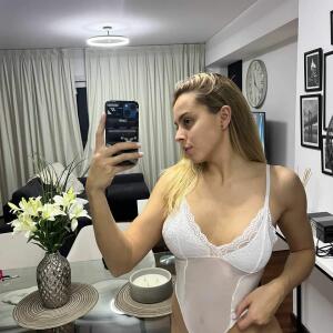Clara_blondy mym