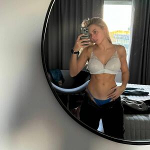 Clara_blondy mym