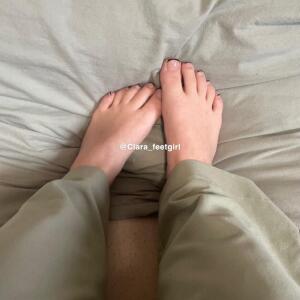 Clara_feetgirl mym