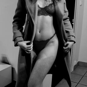 Clara_lingerie mym