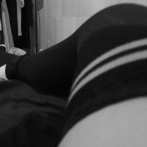 Clara_sexy_socks mym