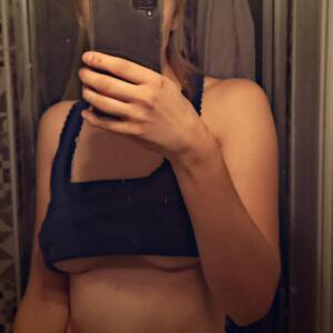 Clara_xx mym