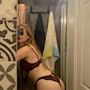 Clara_xx mym