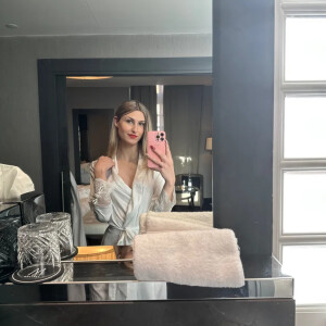 Claraparisofficial mym