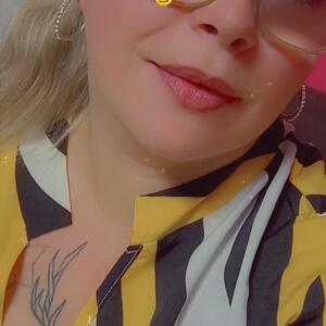 Claudia_hot mym