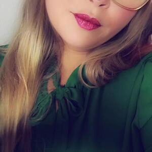 Claudia_hot mym