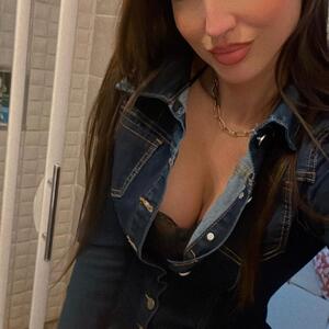 Cora_lie mym