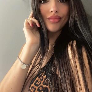 Cora_lie mym