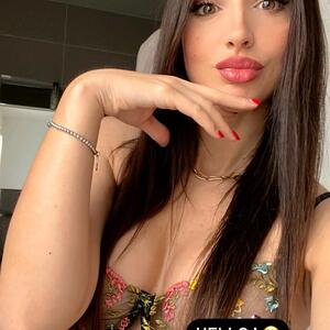 Cora_lie mym