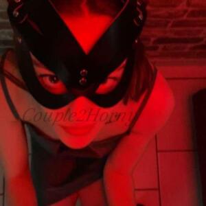 Couple2horny mym