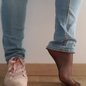 Dahlia_feetgirl mym