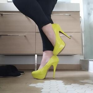 Dahlia_feetgirl mym