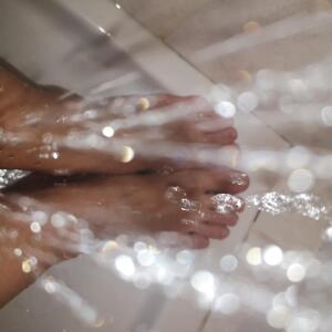 Dama-nogi_feet mym