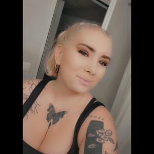 Dark_dahlia mym