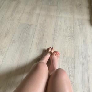 Delicate_feet mym