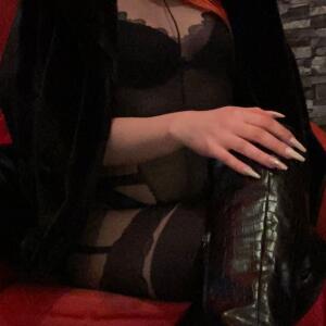 Dominatrice_iris mym