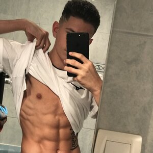 Dylan_elezam6 mym