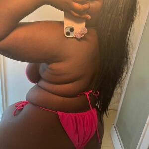 Ebony__curvy mym
