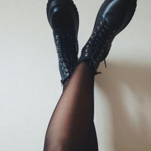 Eden_feet mym