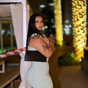 Elisaa_off mym