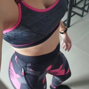 Elleganciia mym
