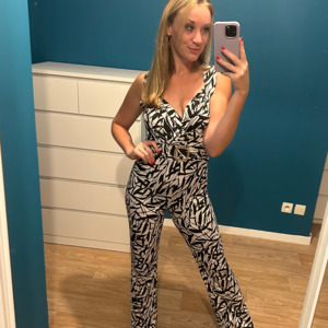 Elsa_hot_for_you mym