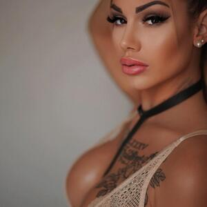 Emi_joliejolie mym