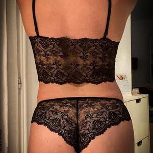 Emilia_sensual mym