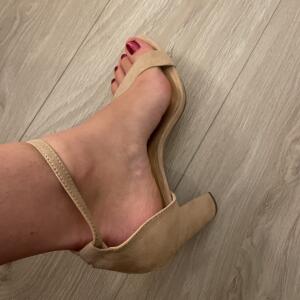 Emily599_feetfetichism mym