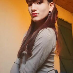 Emily_joly mym