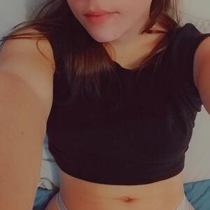 Emma_belluci mym
