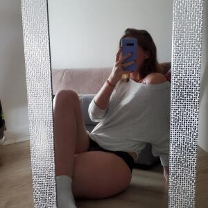 Emy_44 mym