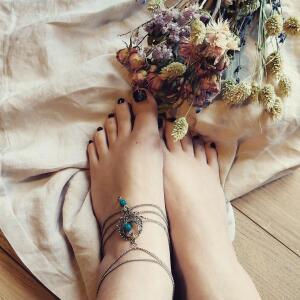 Eva_prettyfeet mym