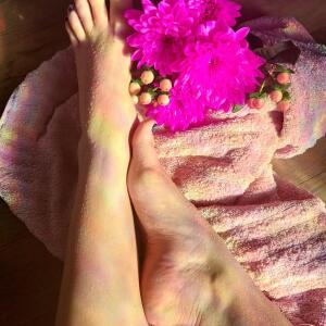 Eva_prettyfeet mym