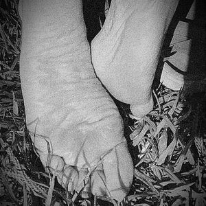 Feeling_feet mym