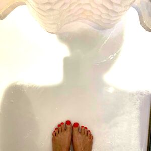 Feet-for-fans mym