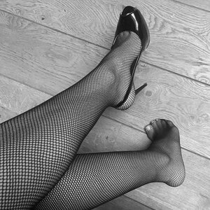 Feet_2710 mym