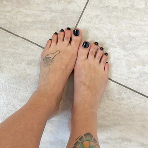 Feet_addictt mym