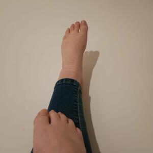 Feet_and_funwithDee mym