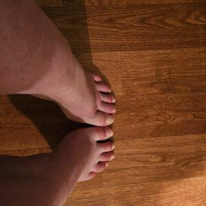 Feet_and_funwithDee mym