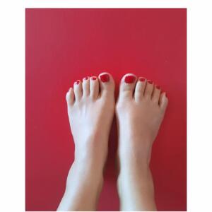 Feet_and_socks mym