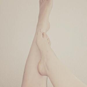 Feet_by_emili mym